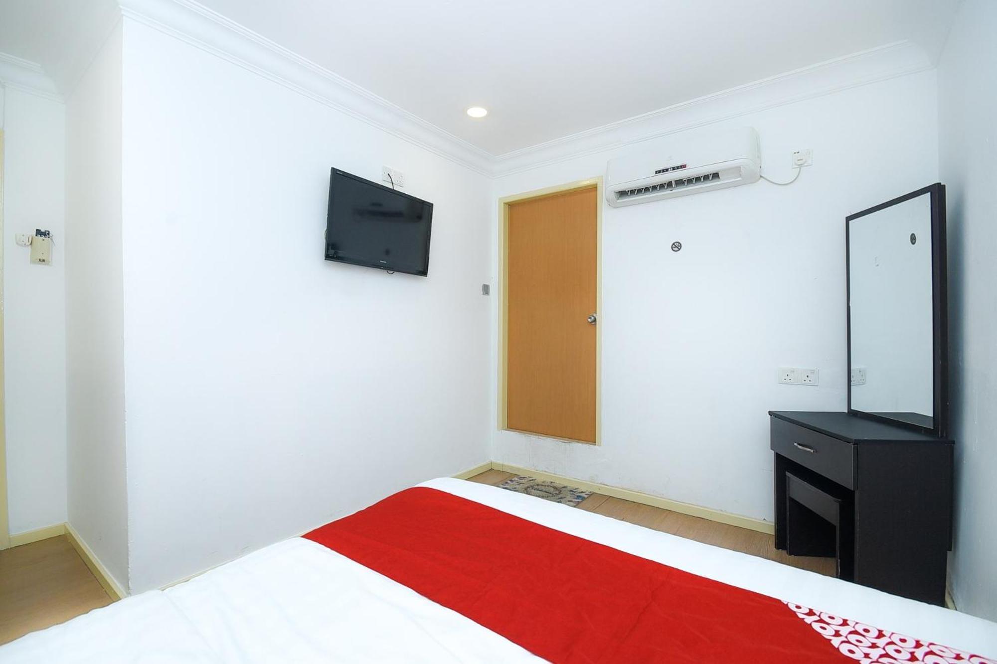 Oyo 90820 River Inn Miri Εξωτερικό φωτογραφία