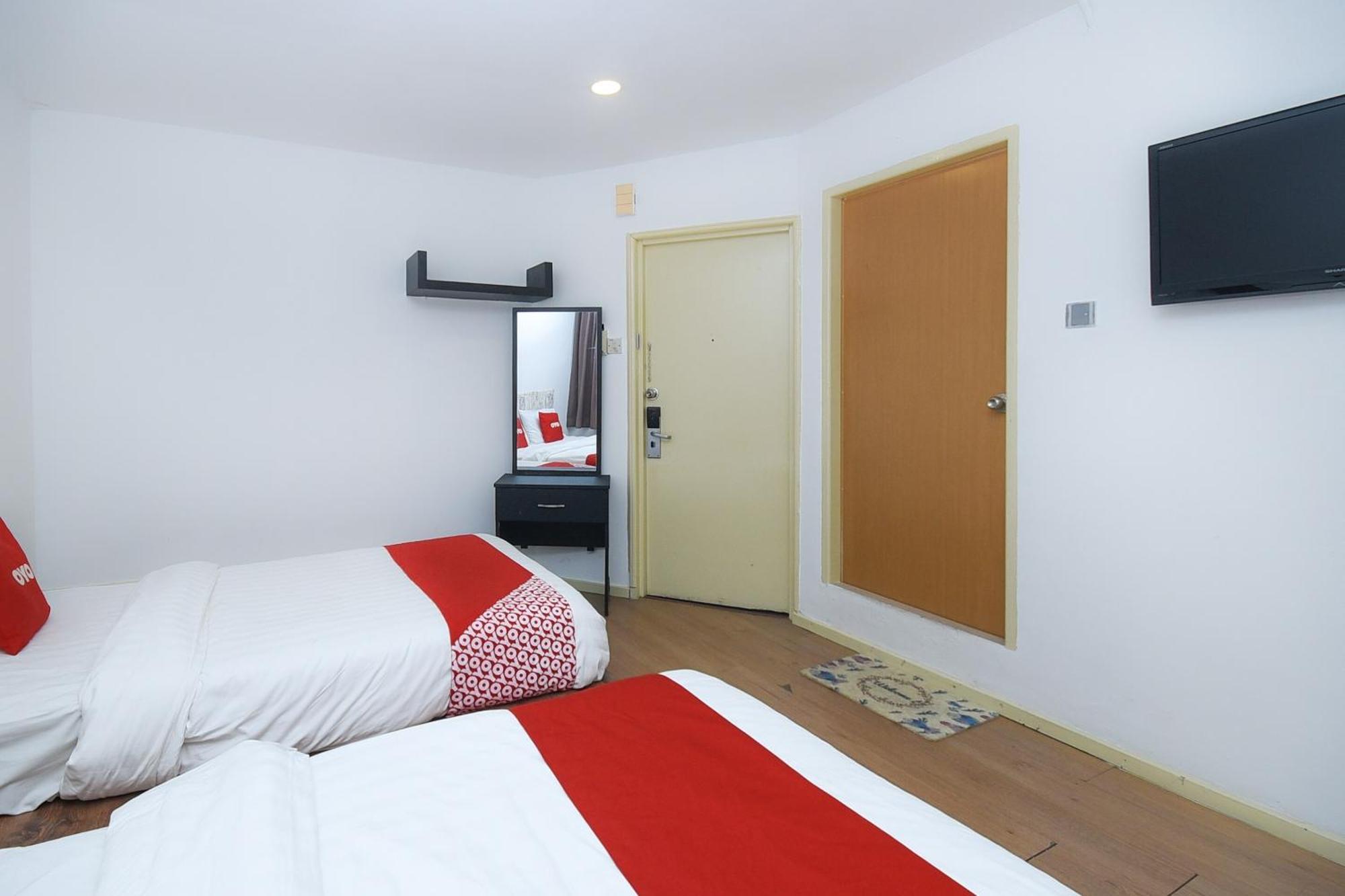 Oyo 90820 River Inn Miri Εξωτερικό φωτογραφία