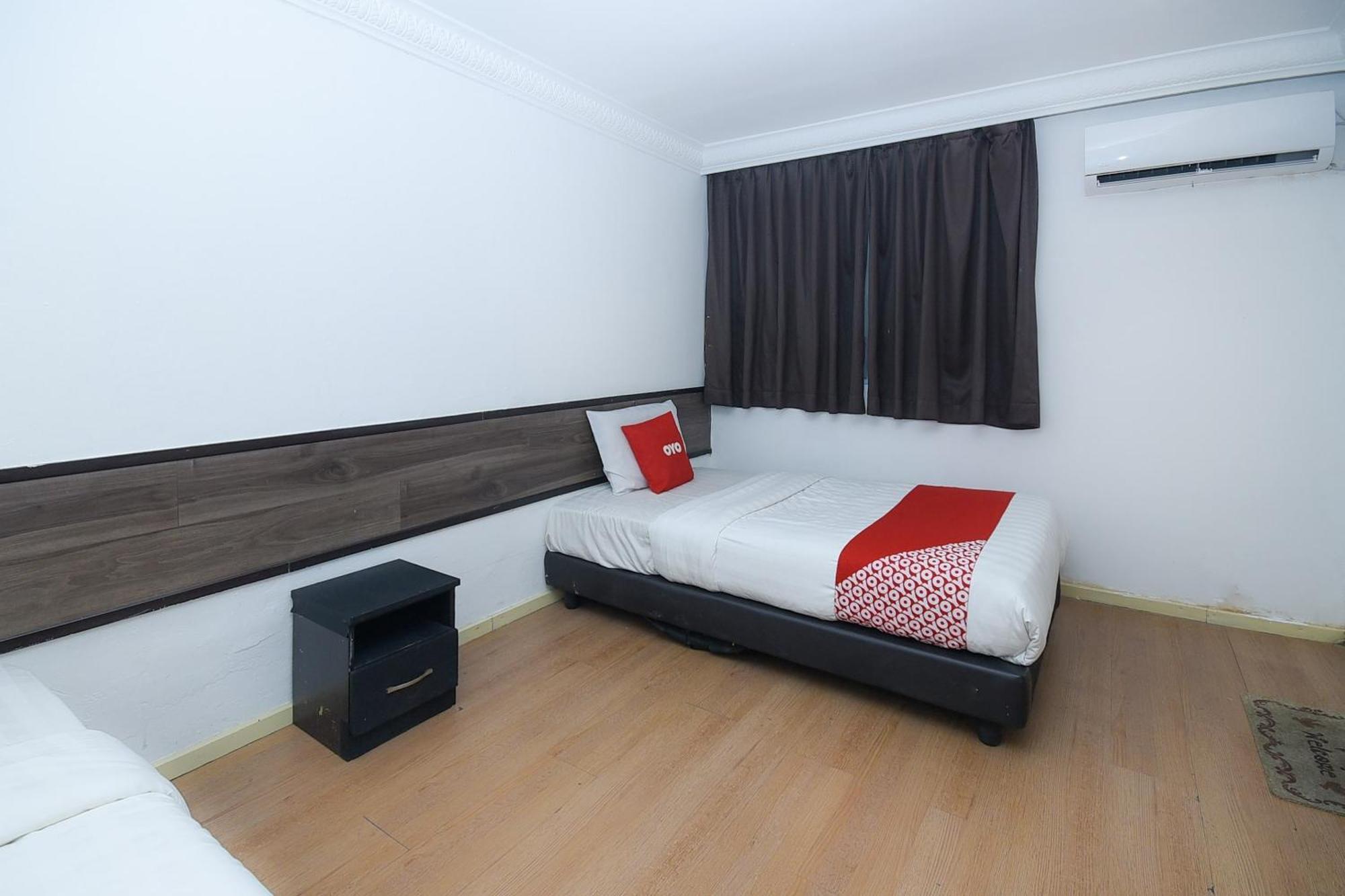 Oyo 90820 River Inn Miri Εξωτερικό φωτογραφία