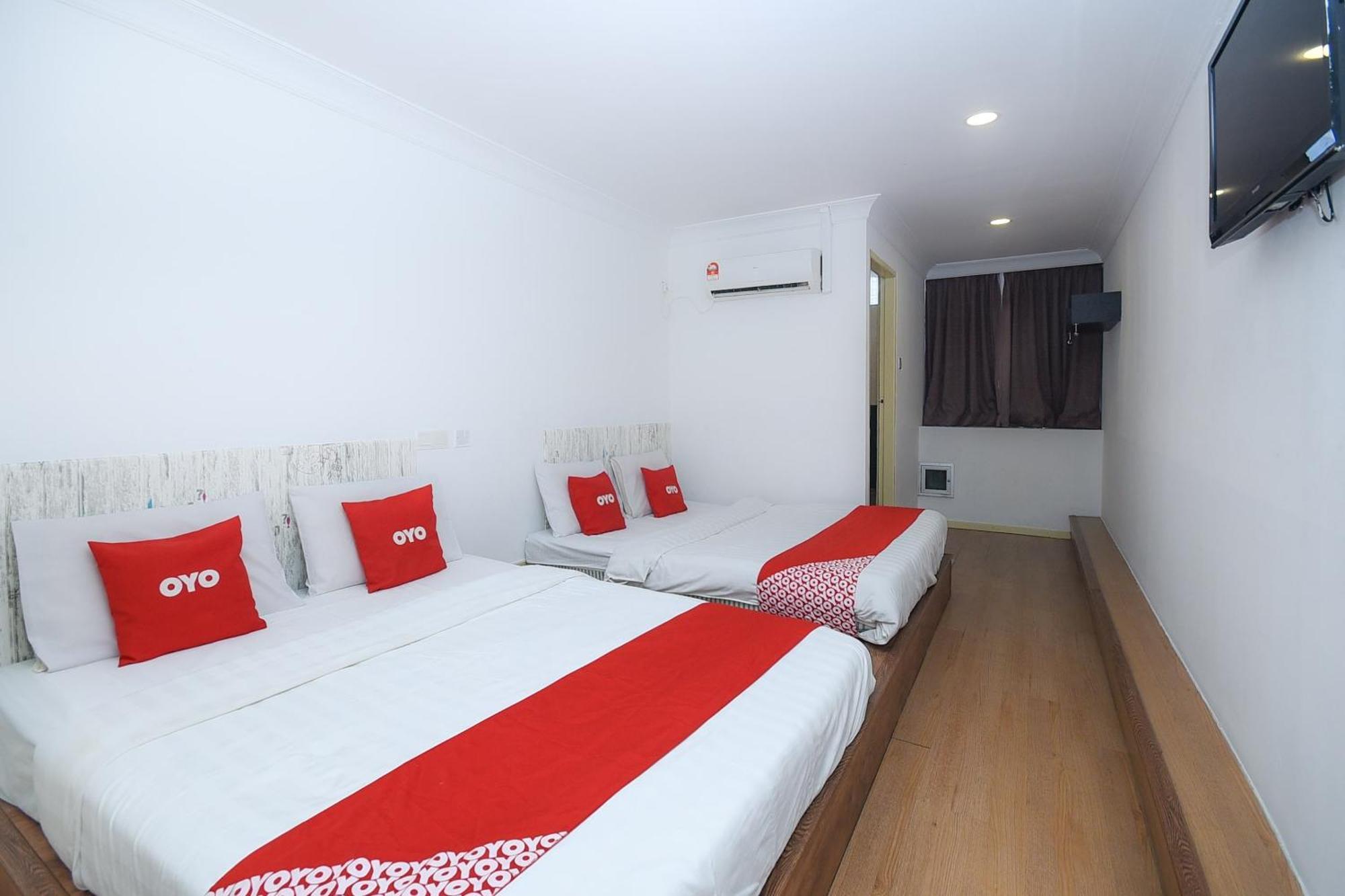 Oyo 90820 River Inn Miri Εξωτερικό φωτογραφία