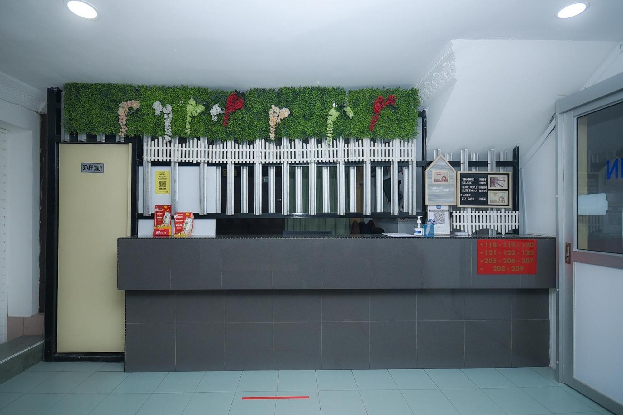 Oyo 90820 River Inn Miri Εξωτερικό φωτογραφία