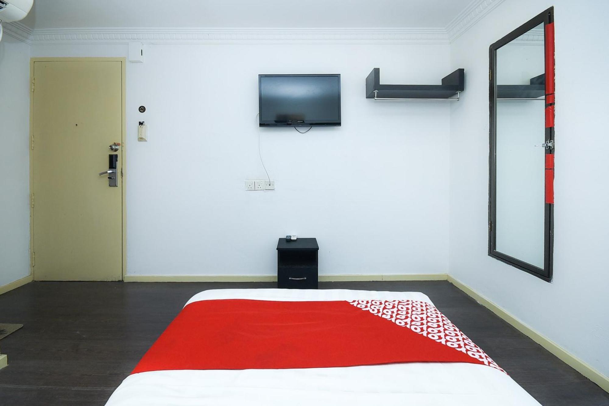 Oyo 90820 River Inn Miri Εξωτερικό φωτογραφία