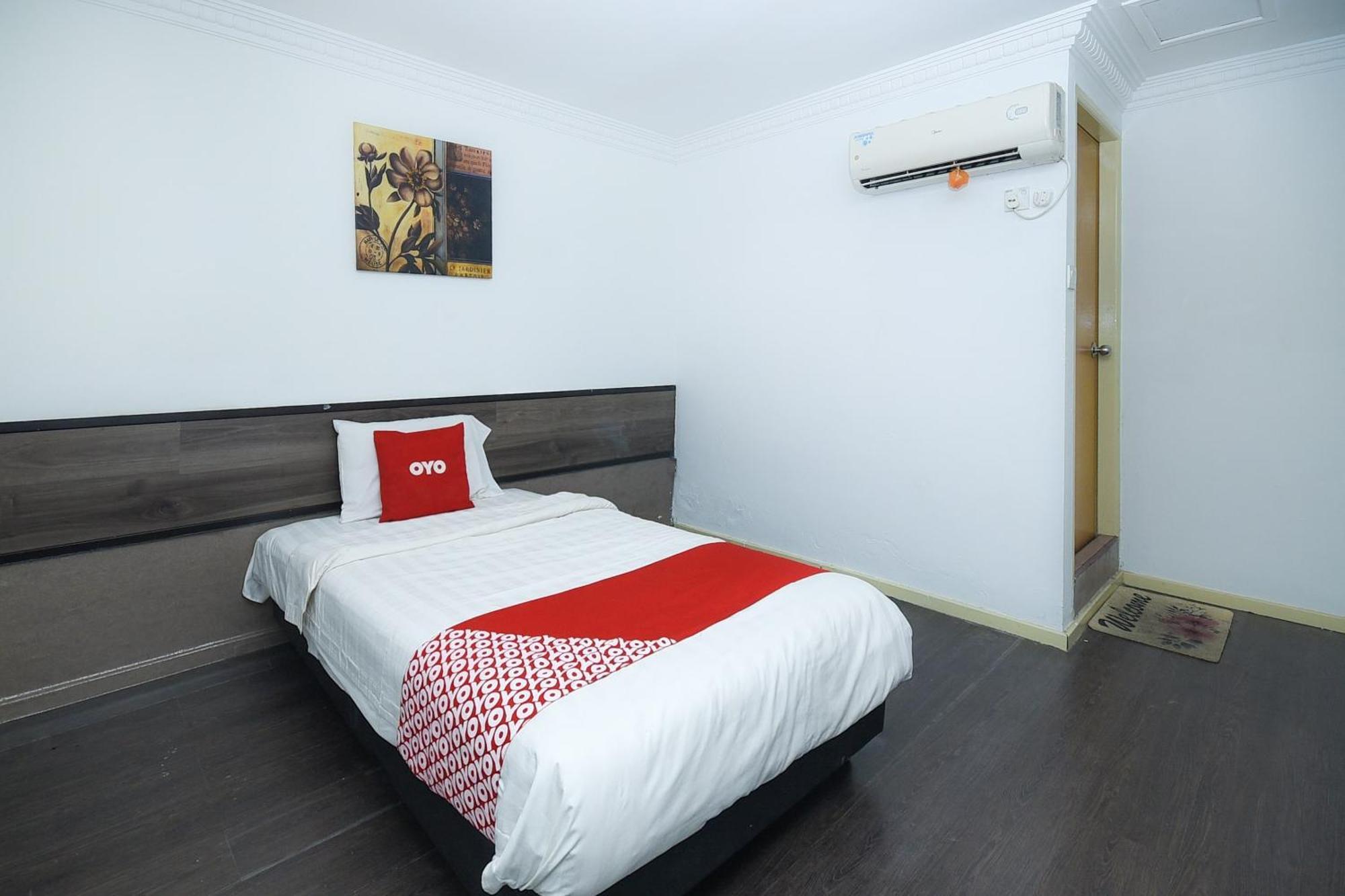 Oyo 90820 River Inn Miri Εξωτερικό φωτογραφία