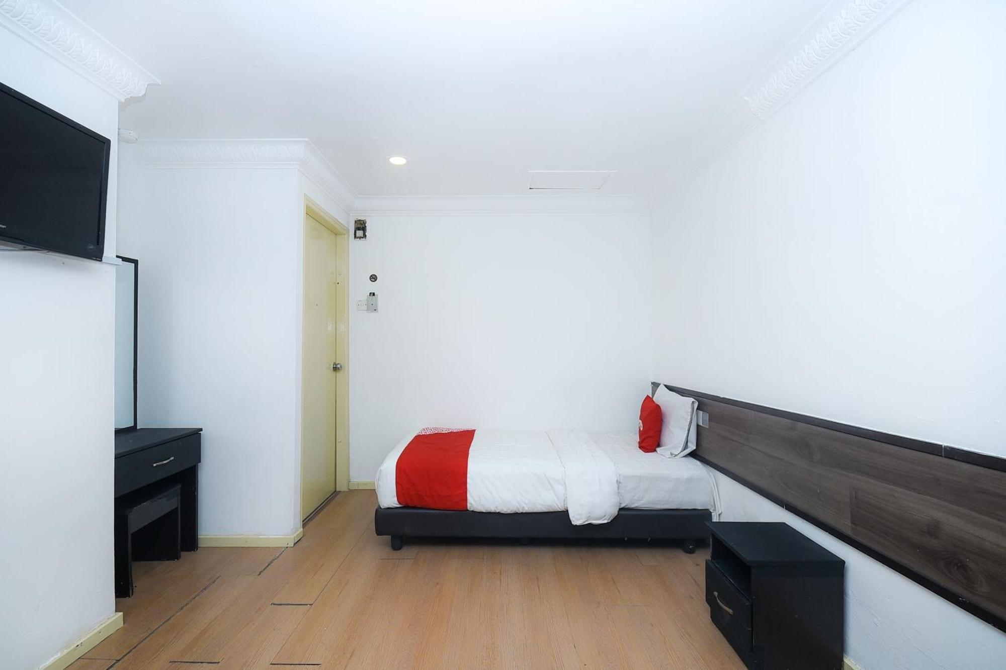 Oyo 90820 River Inn Miri Εξωτερικό φωτογραφία