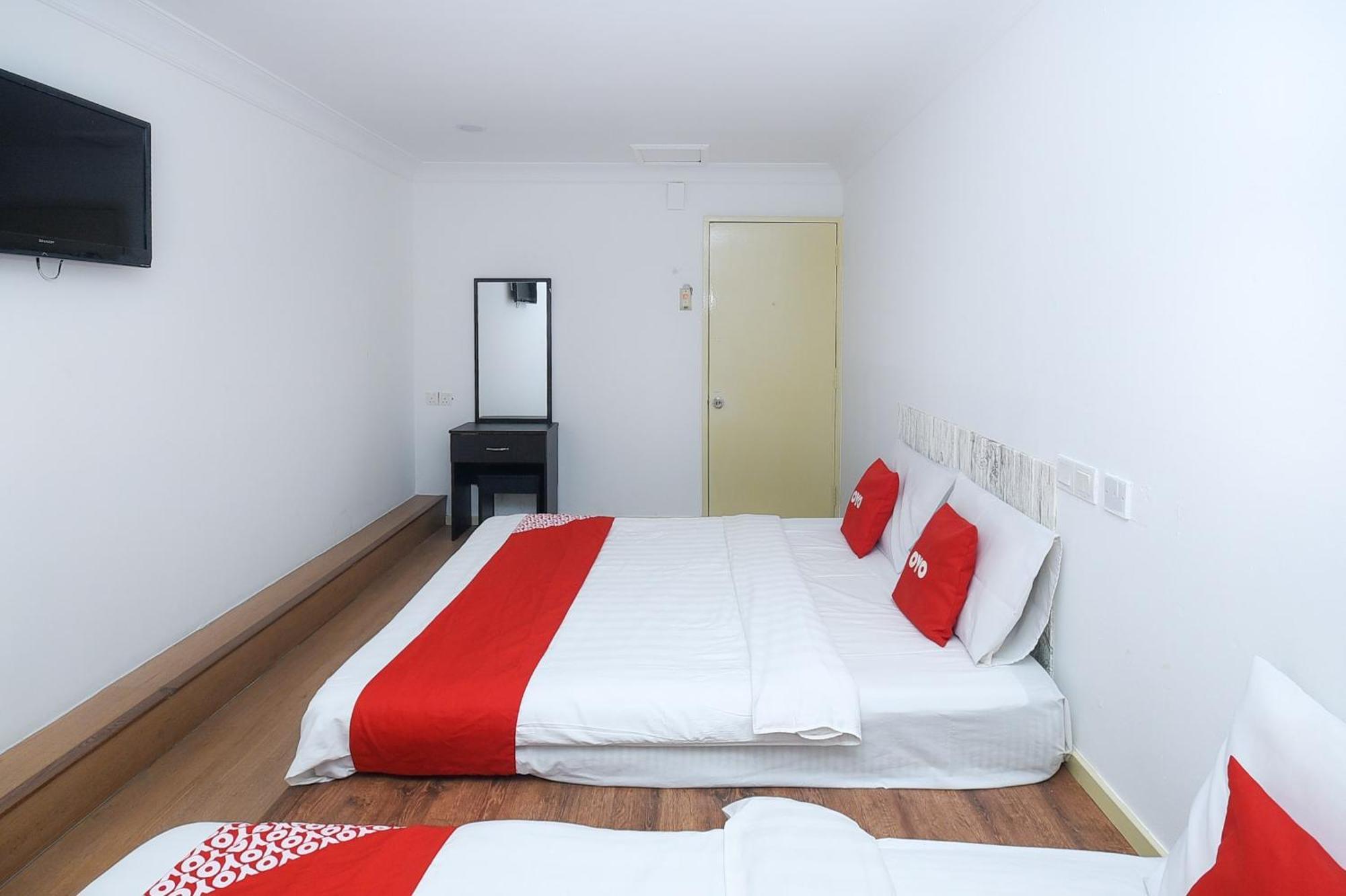 Oyo 90820 River Inn Miri Εξωτερικό φωτογραφία
