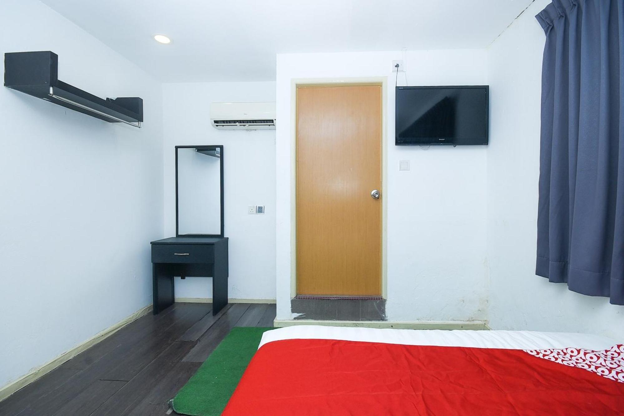 Oyo 90820 River Inn Miri Εξωτερικό φωτογραφία
