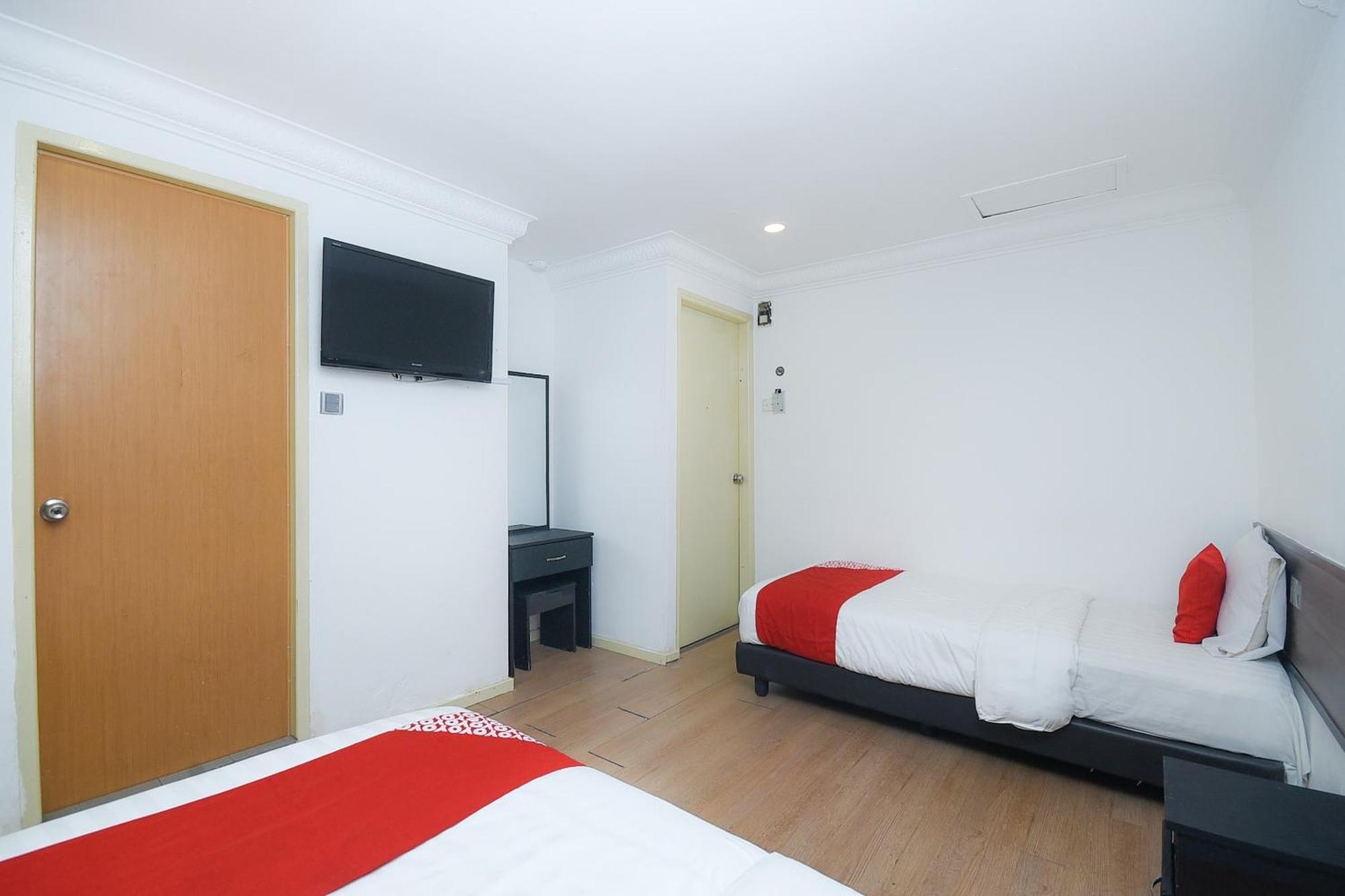 Oyo 90820 River Inn Miri Εξωτερικό φωτογραφία