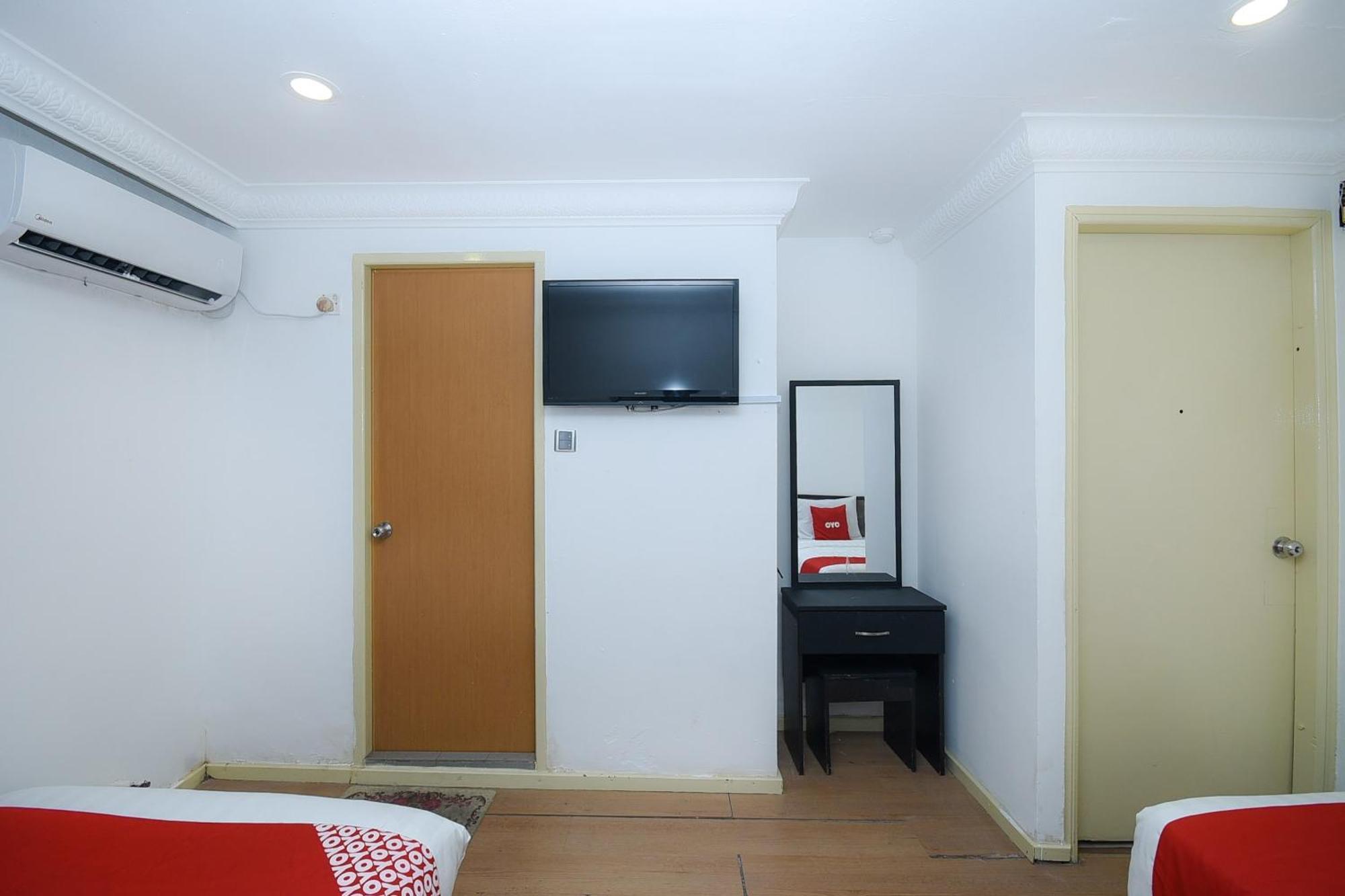 Oyo 90820 River Inn Miri Εξωτερικό φωτογραφία