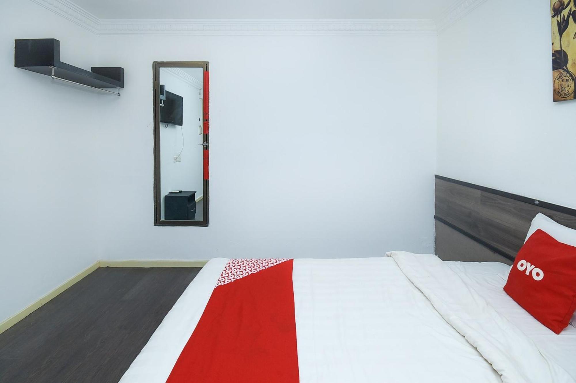Oyo 90820 River Inn Miri Εξωτερικό φωτογραφία