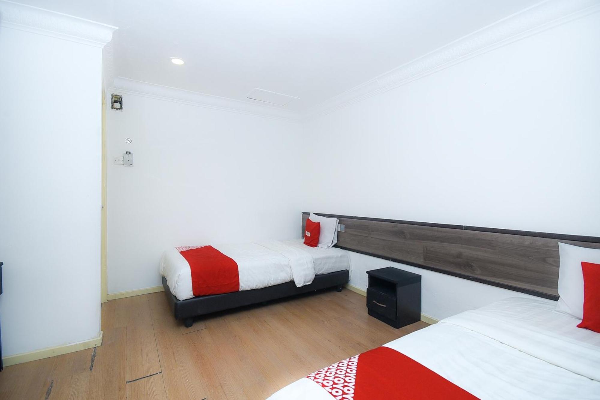 Oyo 90820 River Inn Miri Εξωτερικό φωτογραφία