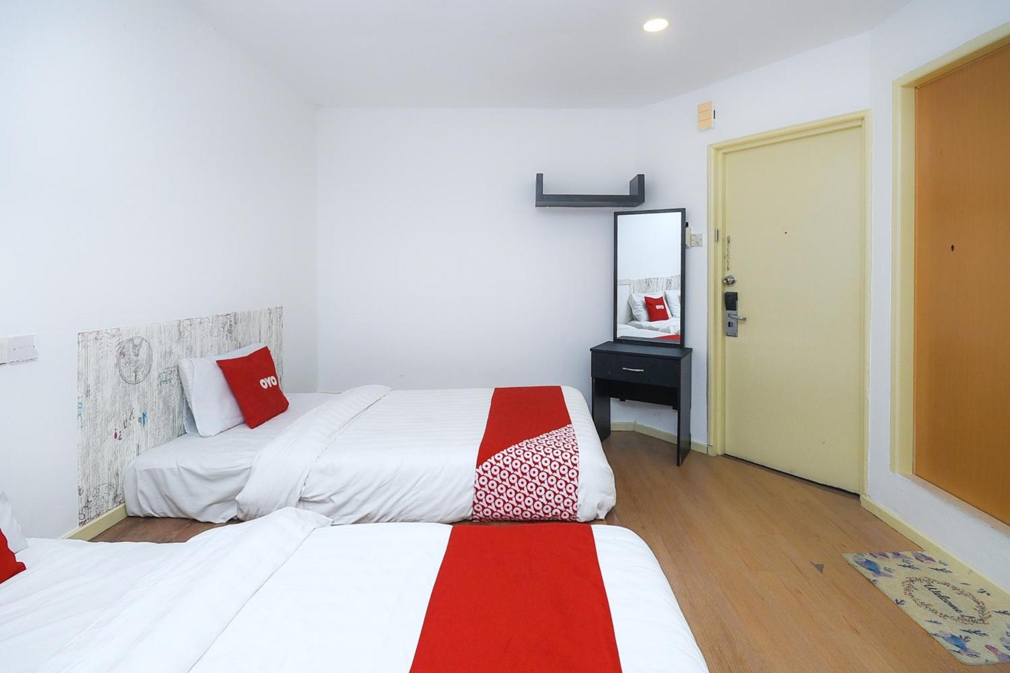 Oyo 90820 River Inn Miri Εξωτερικό φωτογραφία