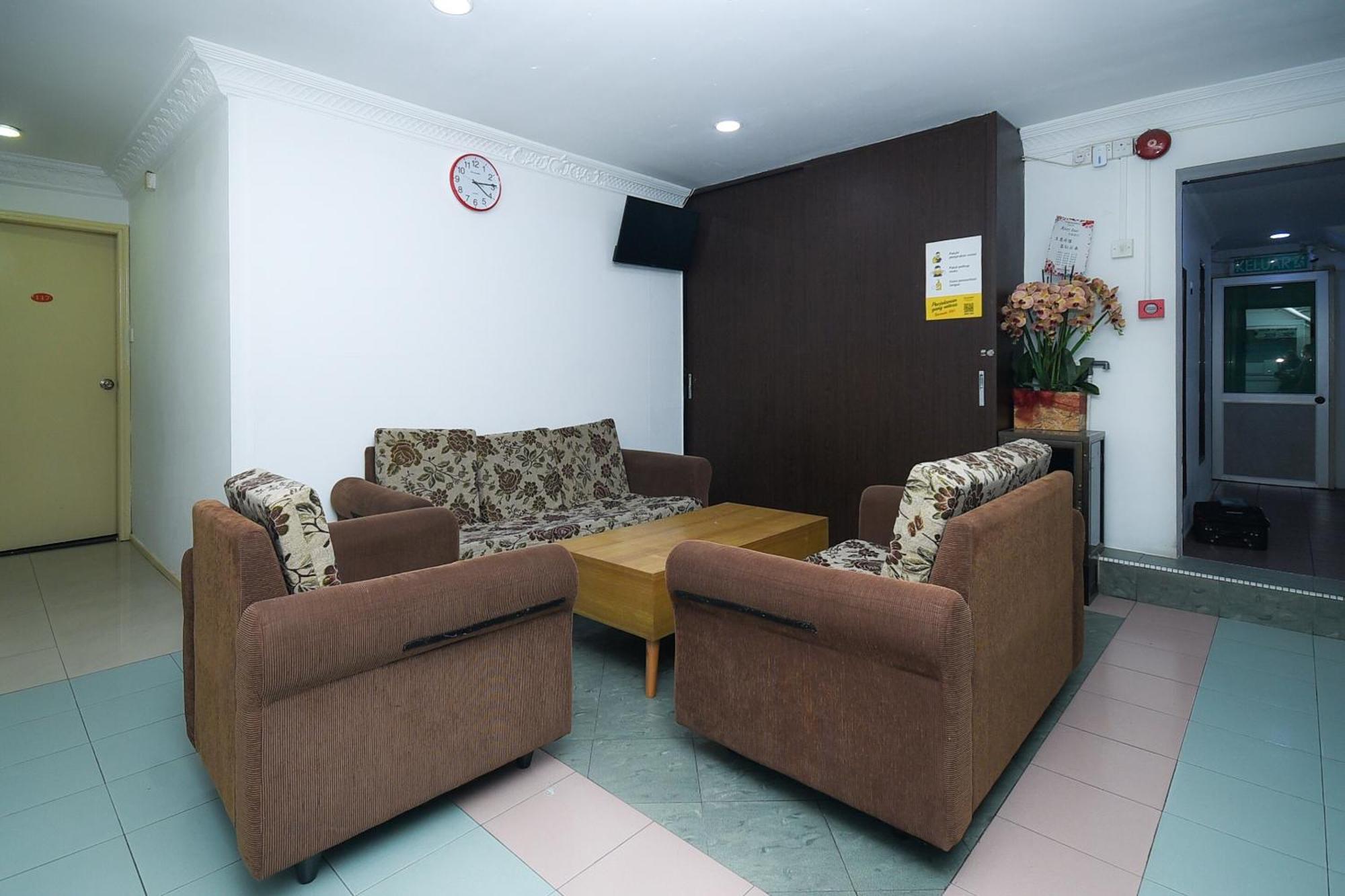 Oyo 90820 River Inn Miri Εξωτερικό φωτογραφία