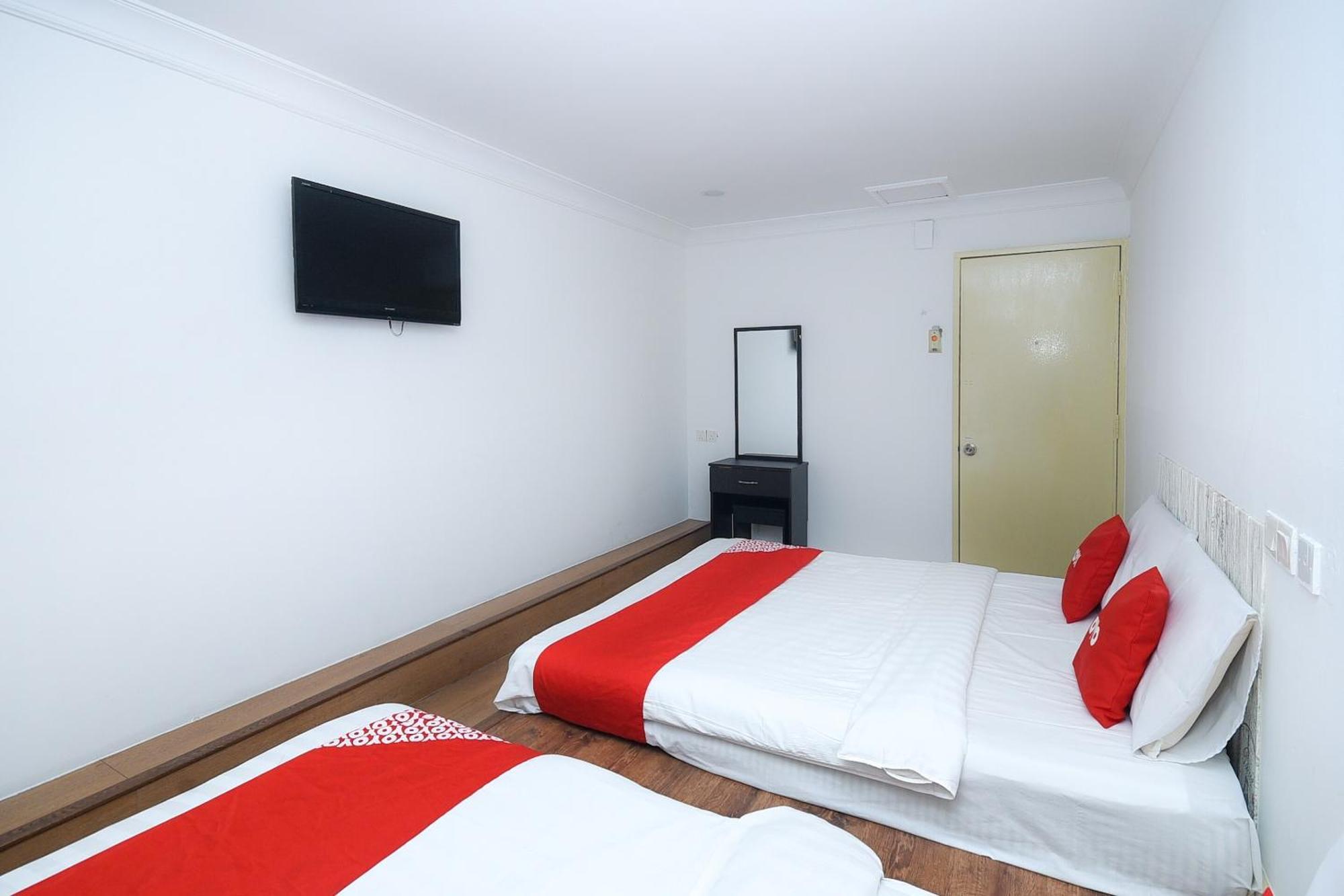 Oyo 90820 River Inn Miri Εξωτερικό φωτογραφία